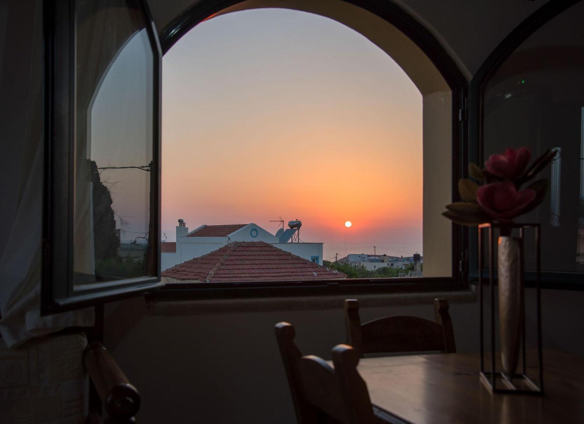 Skandalis Apartments Chorafakia Bagian luar foto